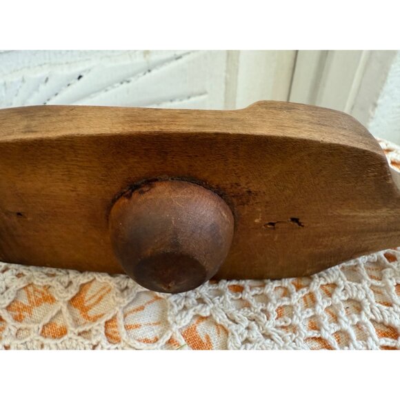 Antique Wooden Handheld Citrus Lemon Press Juicer With Metal Hinges & Rustic Fin - Picture 5 of 13